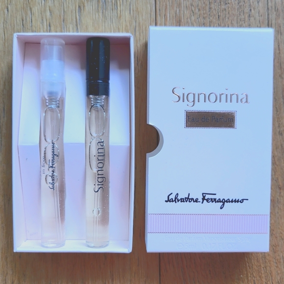 Salvatore Ferragamo Signorina set - Picture 1 of 5
